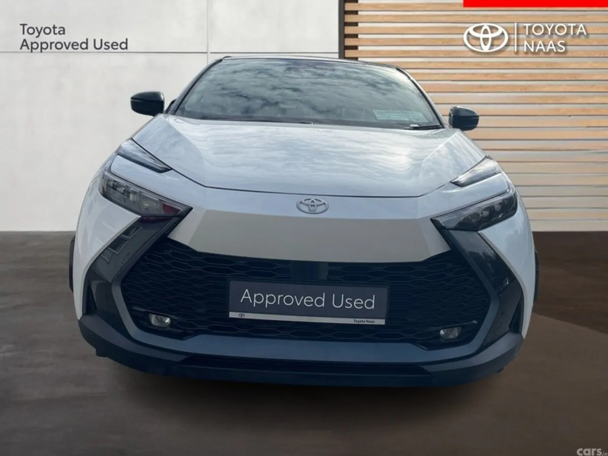 Toyota C-HR SUV, Petrol Hybrid, 2024, White