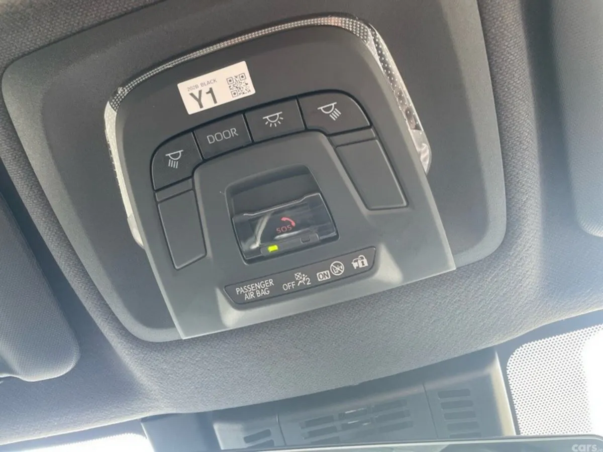 Toyota C-HR SUV, Petrol Hybrid, 2024, White