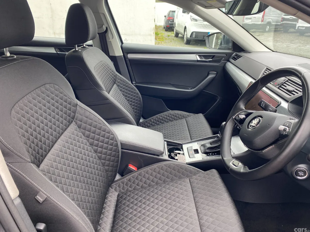 Skoda Superb Saloon, Diesel, 2022, Grey