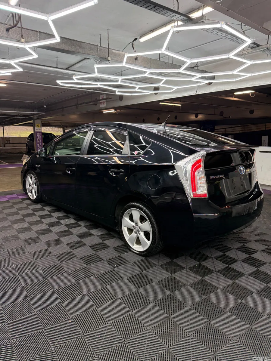 Toyota Prius Saloon, Petrol Hybrid, 2012, Black