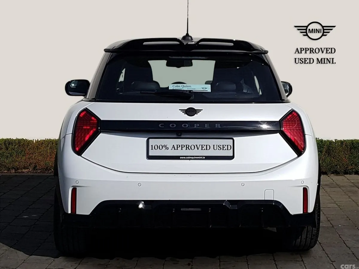 Mini Cooper Hatchback, Petrol, 2025, White