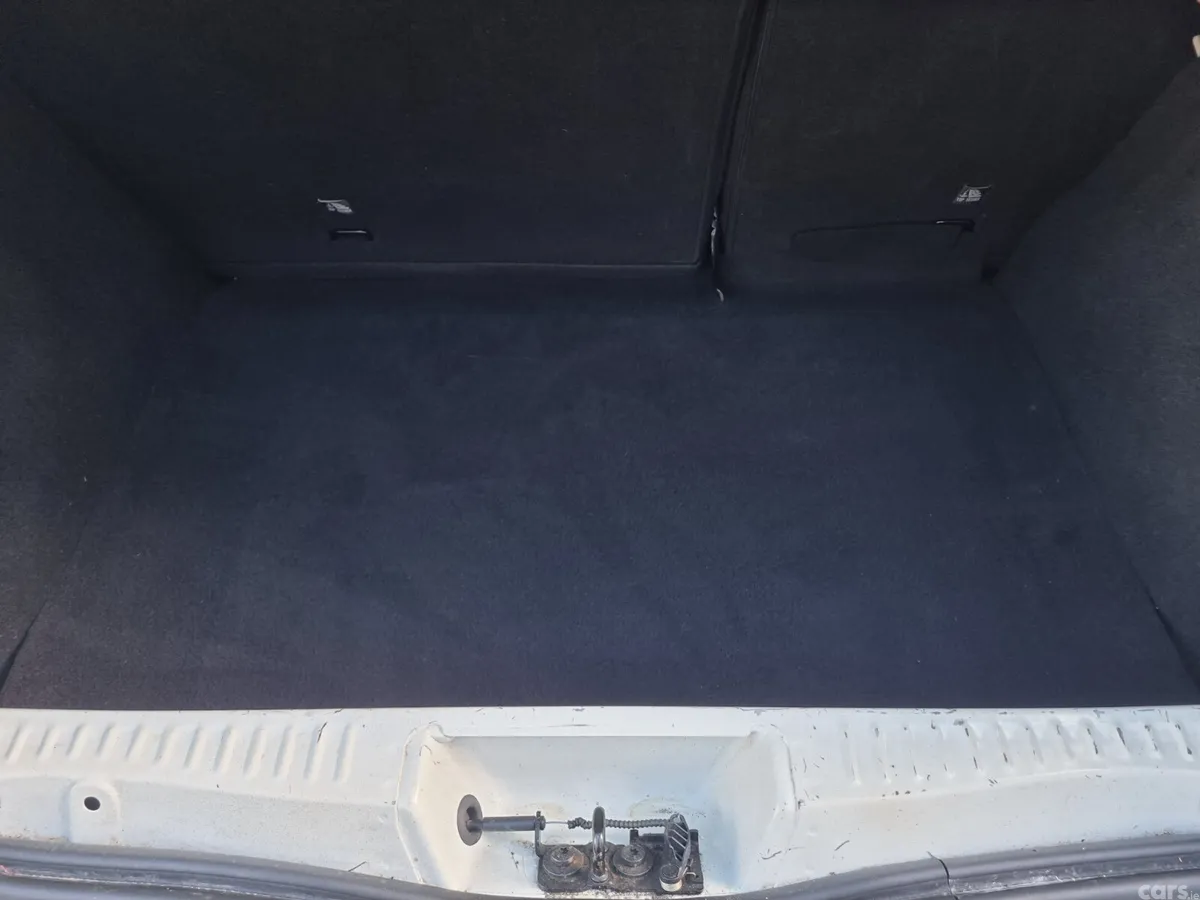 Dacia Sandero Hatchback, Petrol, 2016, White