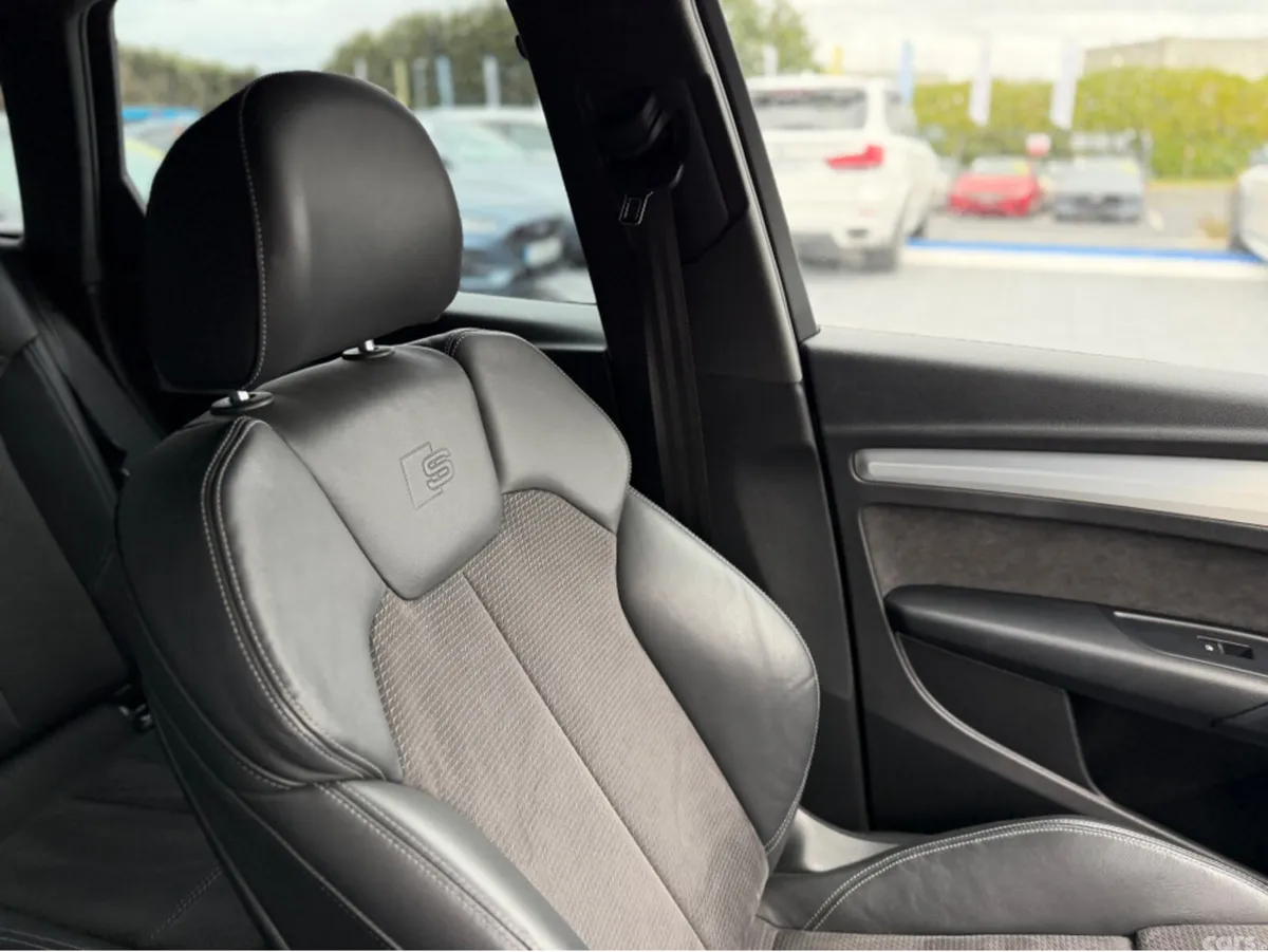 Audi Q5 SUV, Diesel, 2019, White