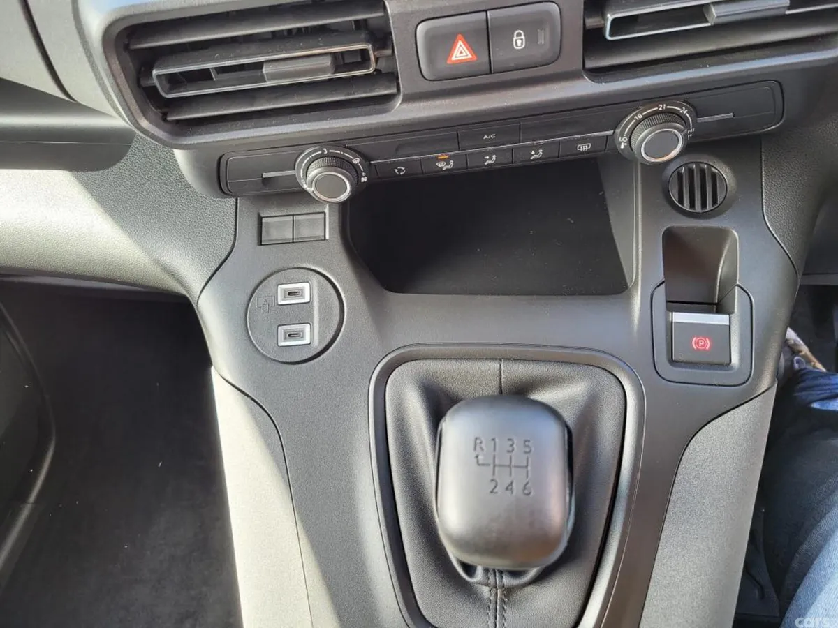 Peugeot Rifter MPV, Diesel, 2026, Black