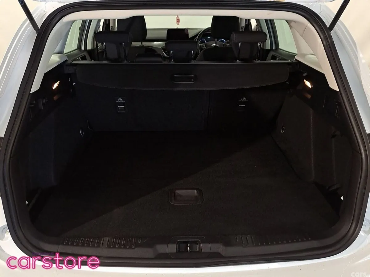 Ford Focus Estate, Petrol Hybrid, 2021, White