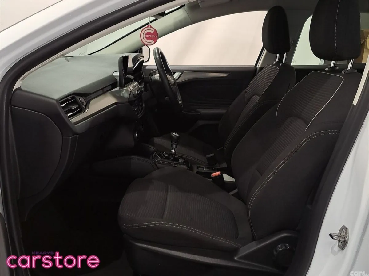 Ford Focus Estate, Petrol Hybrid, 2021, White