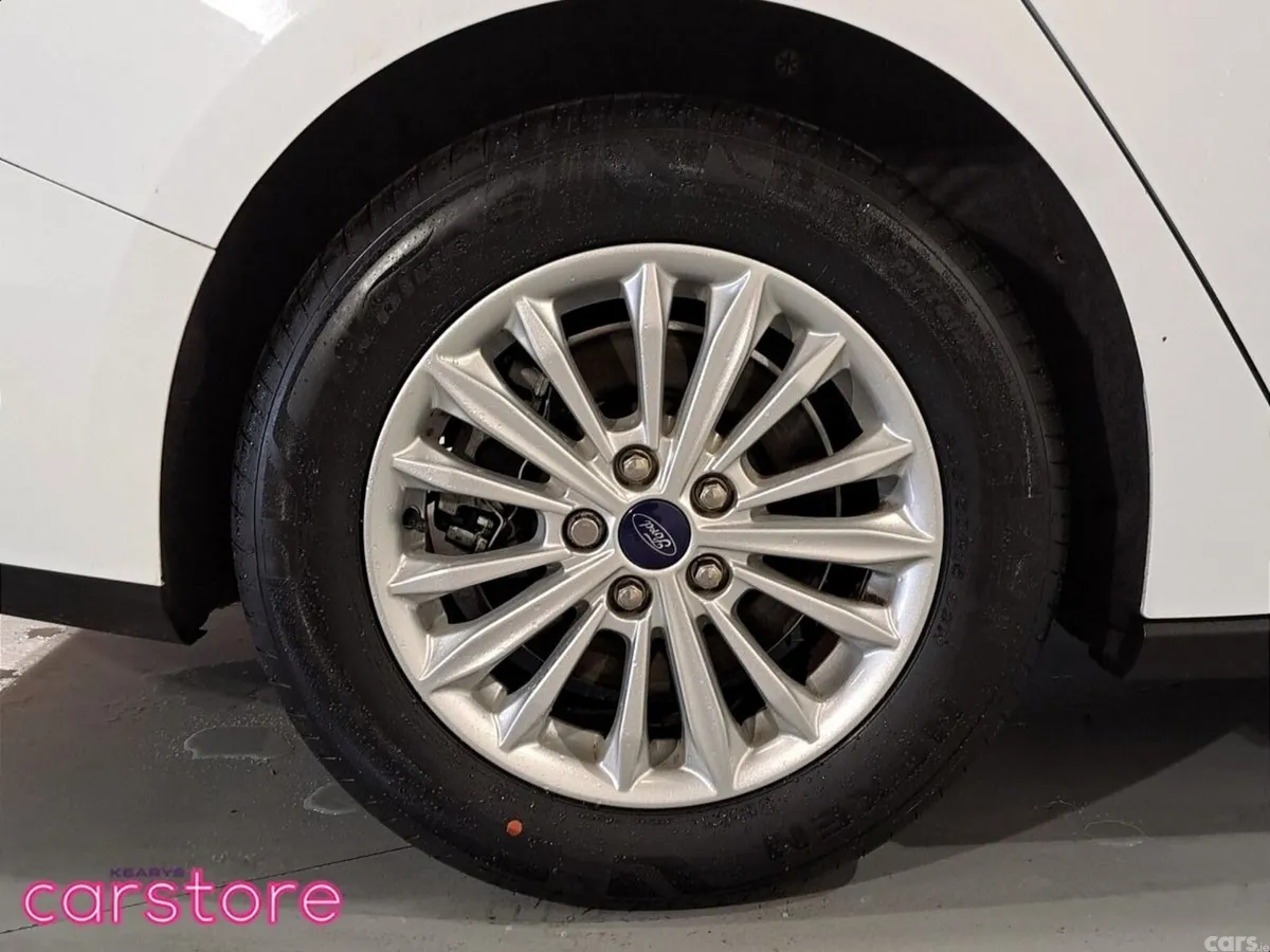 Ford Focus Estate, Petrol Hybrid, 2021, White