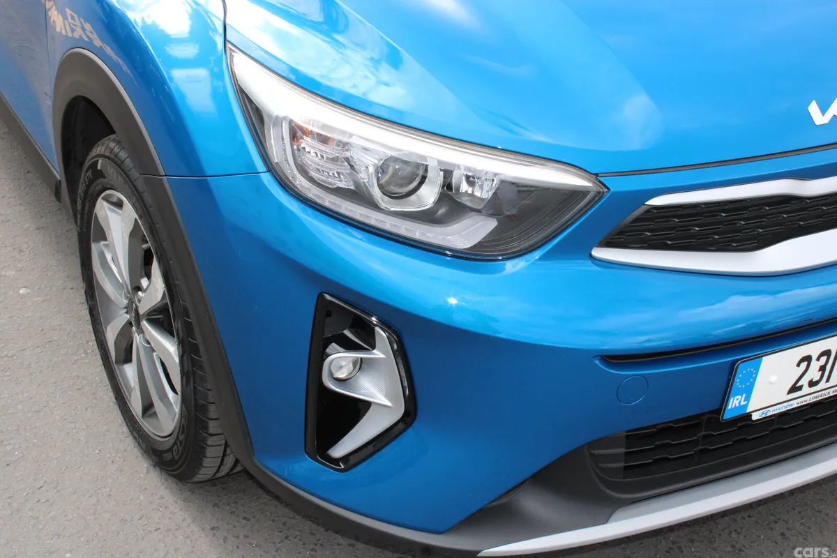 Kia Stonic Estate/Jeep, Petrol, 2023, Blue