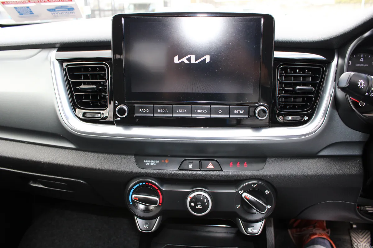 Kia Stonic Estate/Jeep, Petrol, 2023, Blue