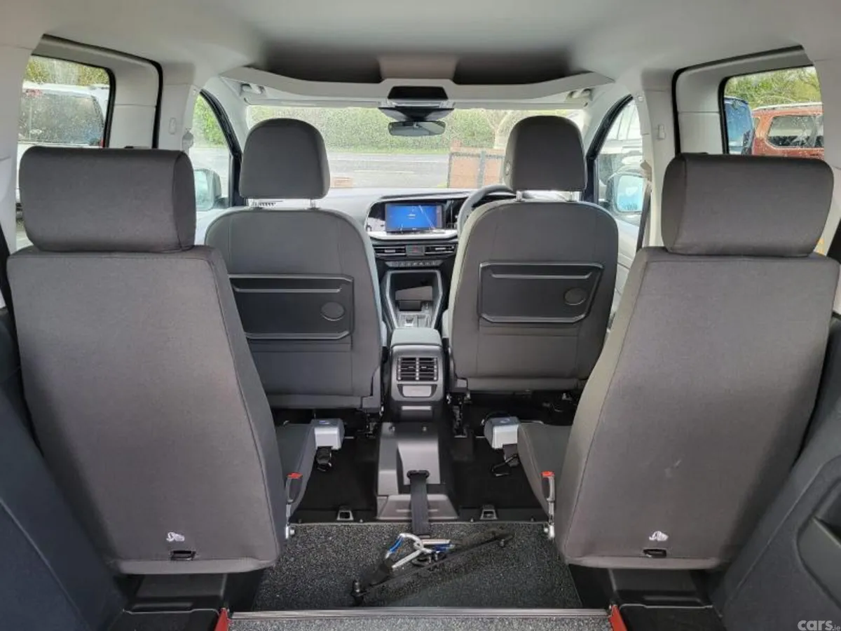 Ford Tourneo Connect MPV, Diesel, 2026, Blue
