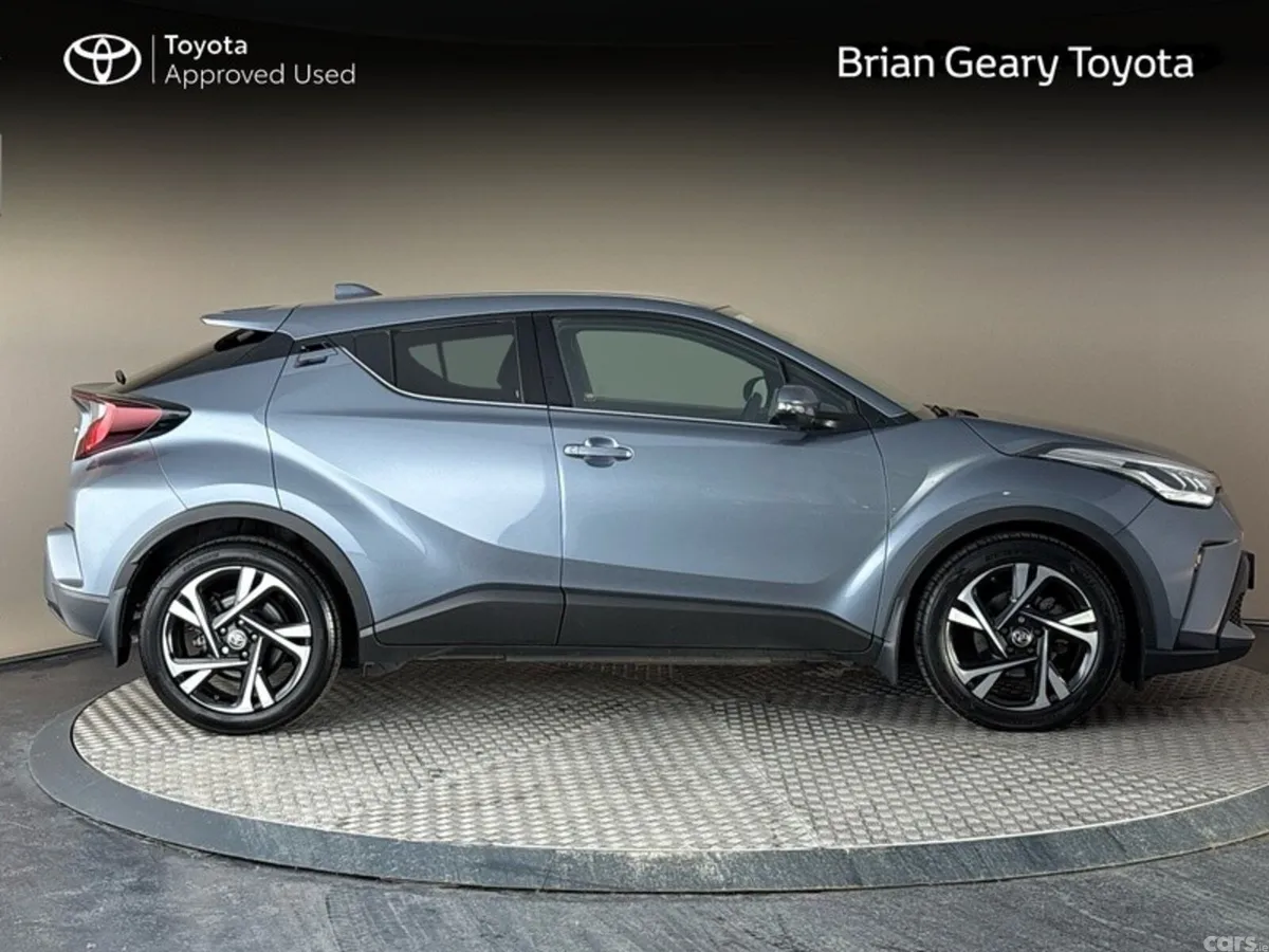 Toyota C-HR SUV, Petrol Hybrid, 2023, Grey