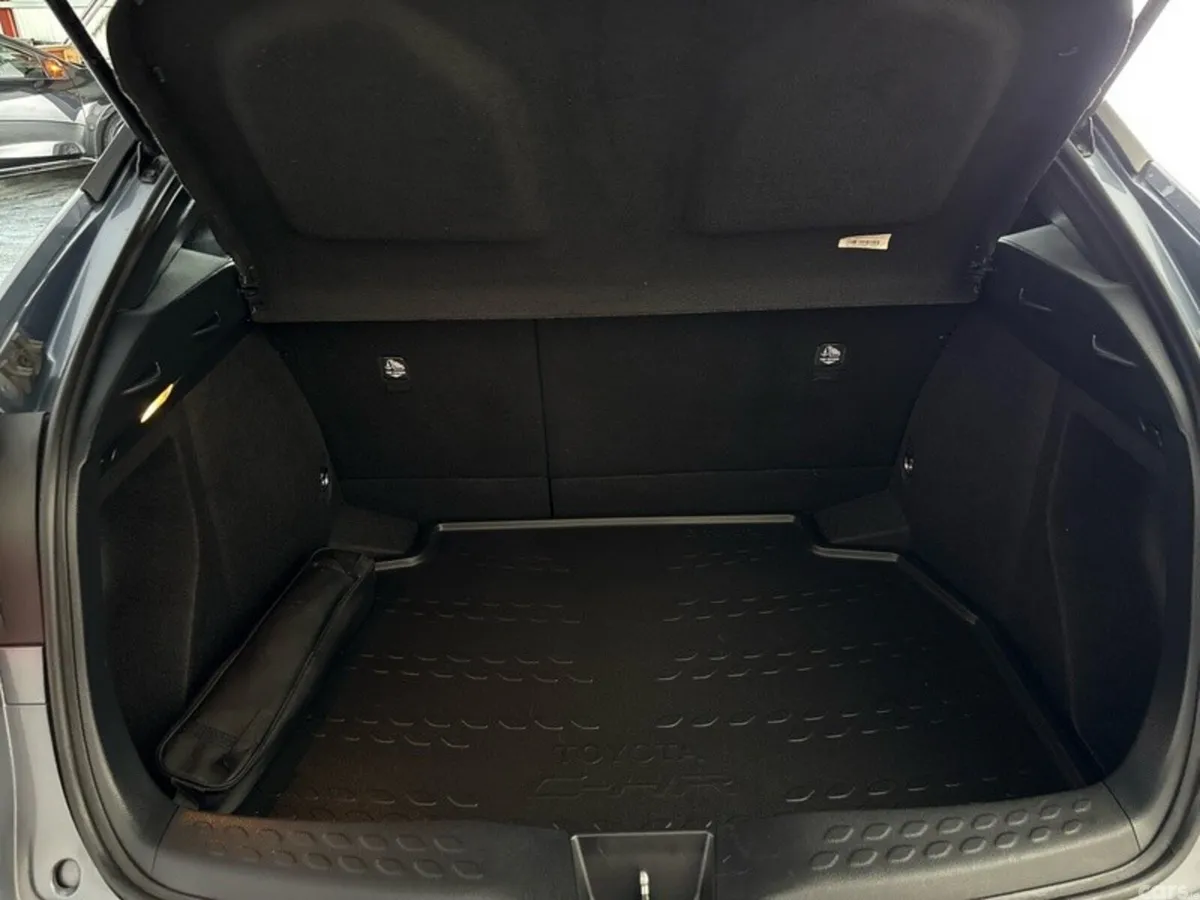 Toyota C-HR SUV, Petrol Hybrid, 2023, Grey