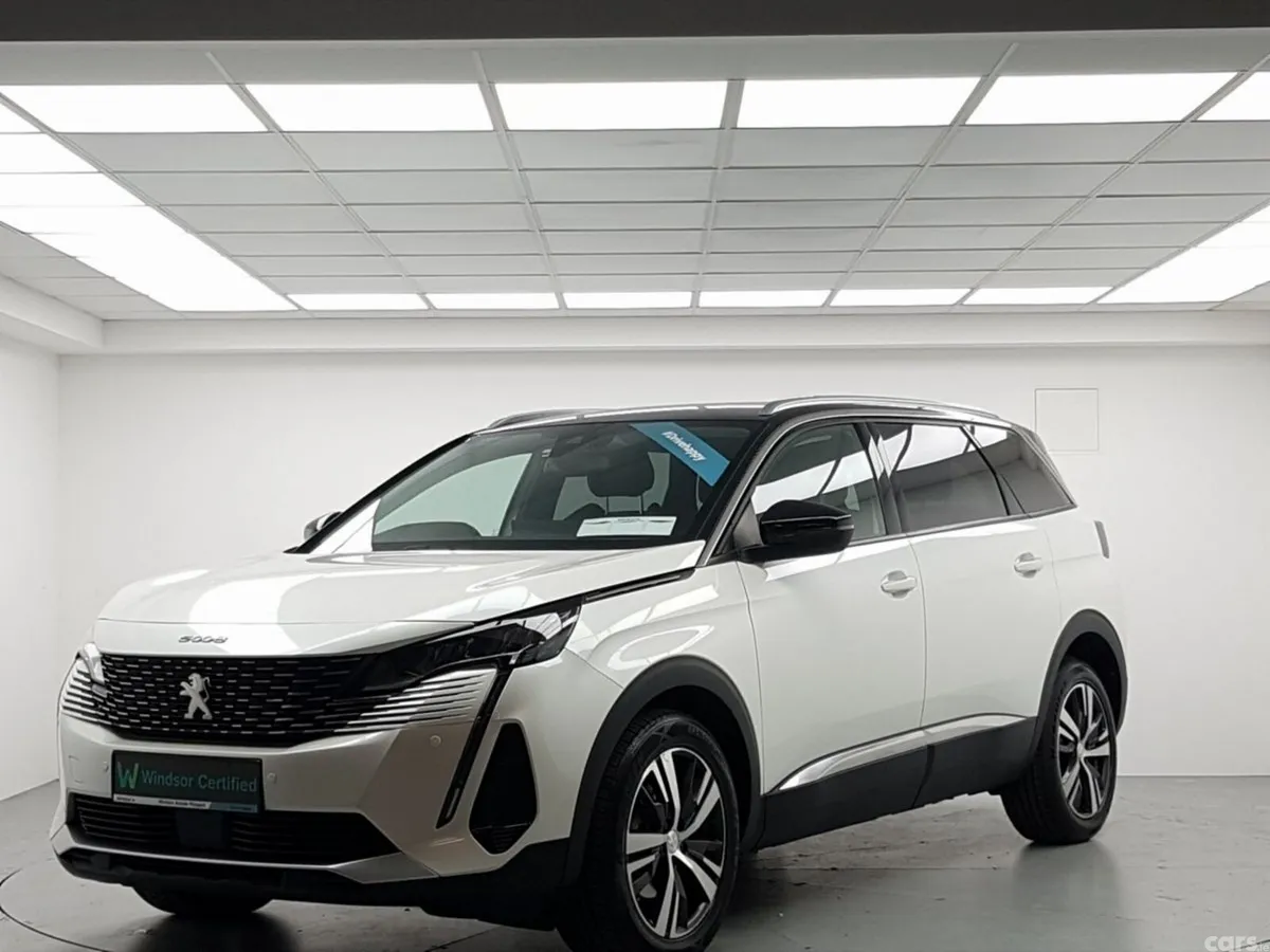 Peugeot 5008 MPV, Petrol, 2023, White