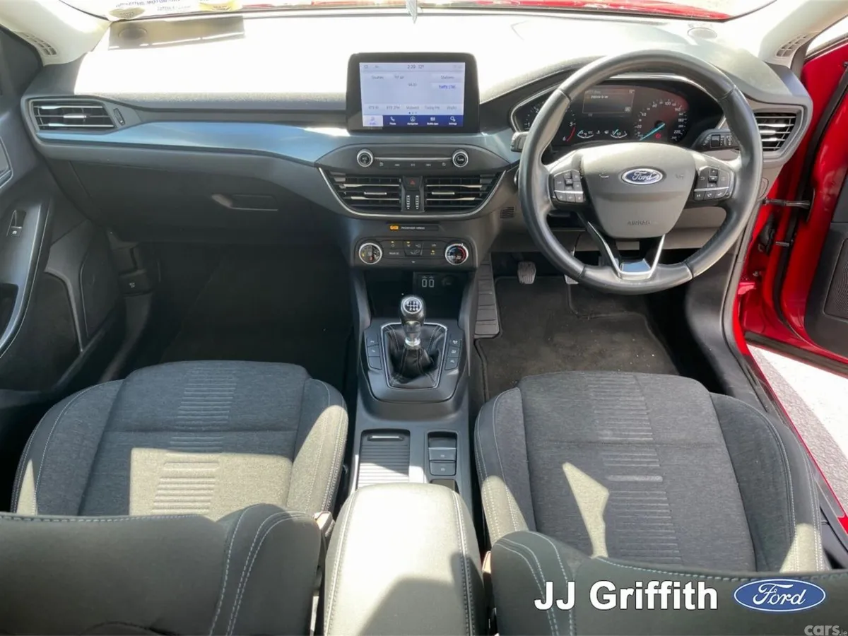 Ford Focus Hatchback, Diesel, 2021, Red