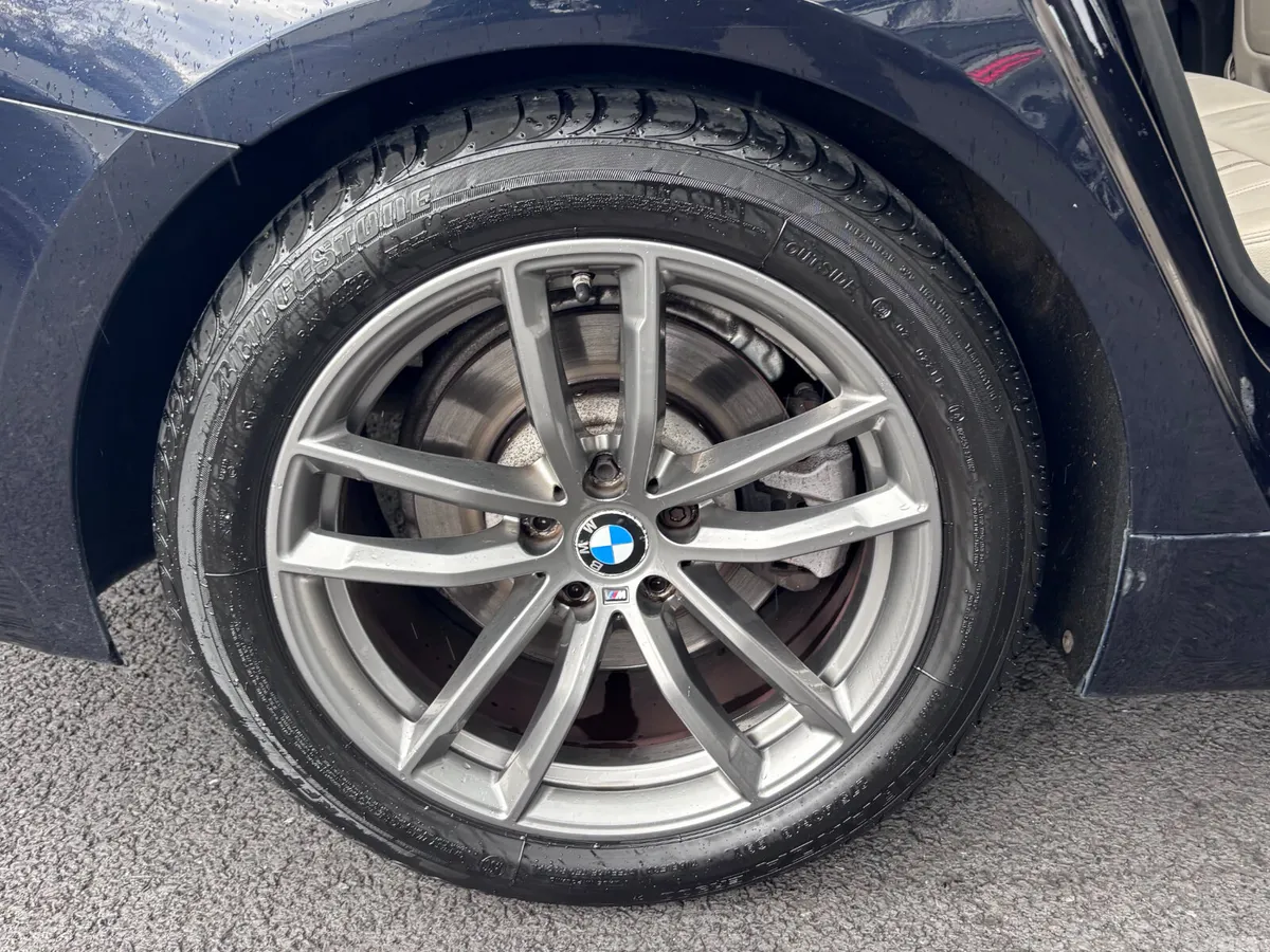 BMW 5-Series Estate, Petrol, 2018, Black