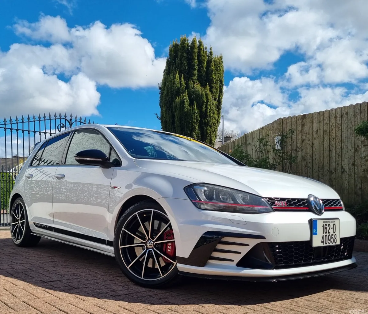 Volkswagen Golf Hatchback, Petrol, 2016, White