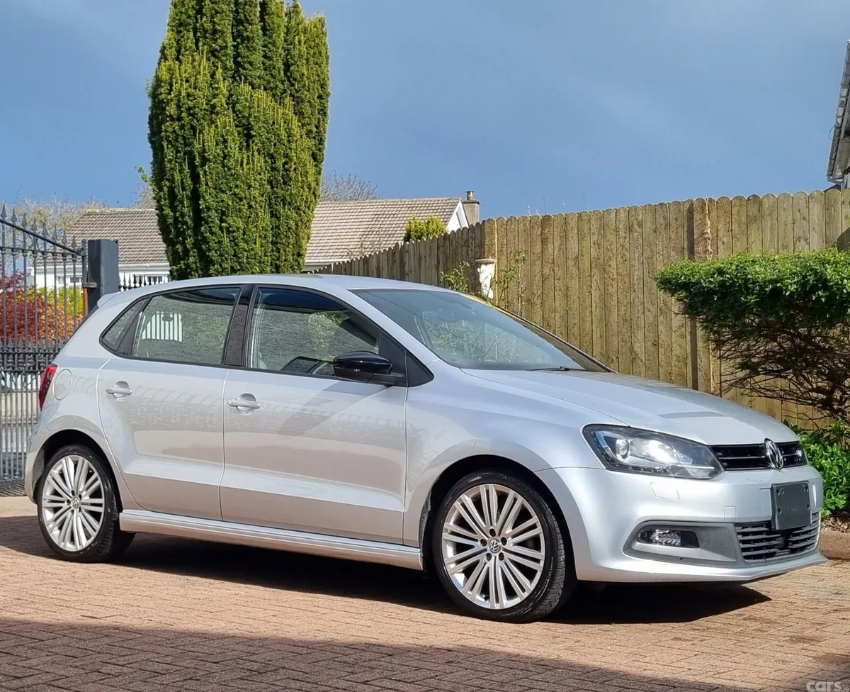 Volkswagen Polo Hatchback, Petrol, 2014, Silver