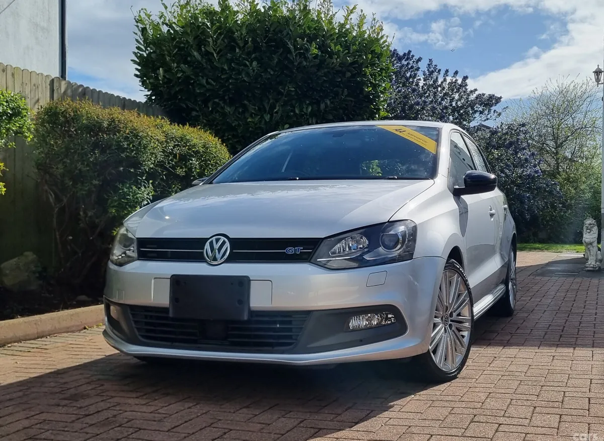 Volkswagen Polo Hatchback, Petrol, 2014, Silver