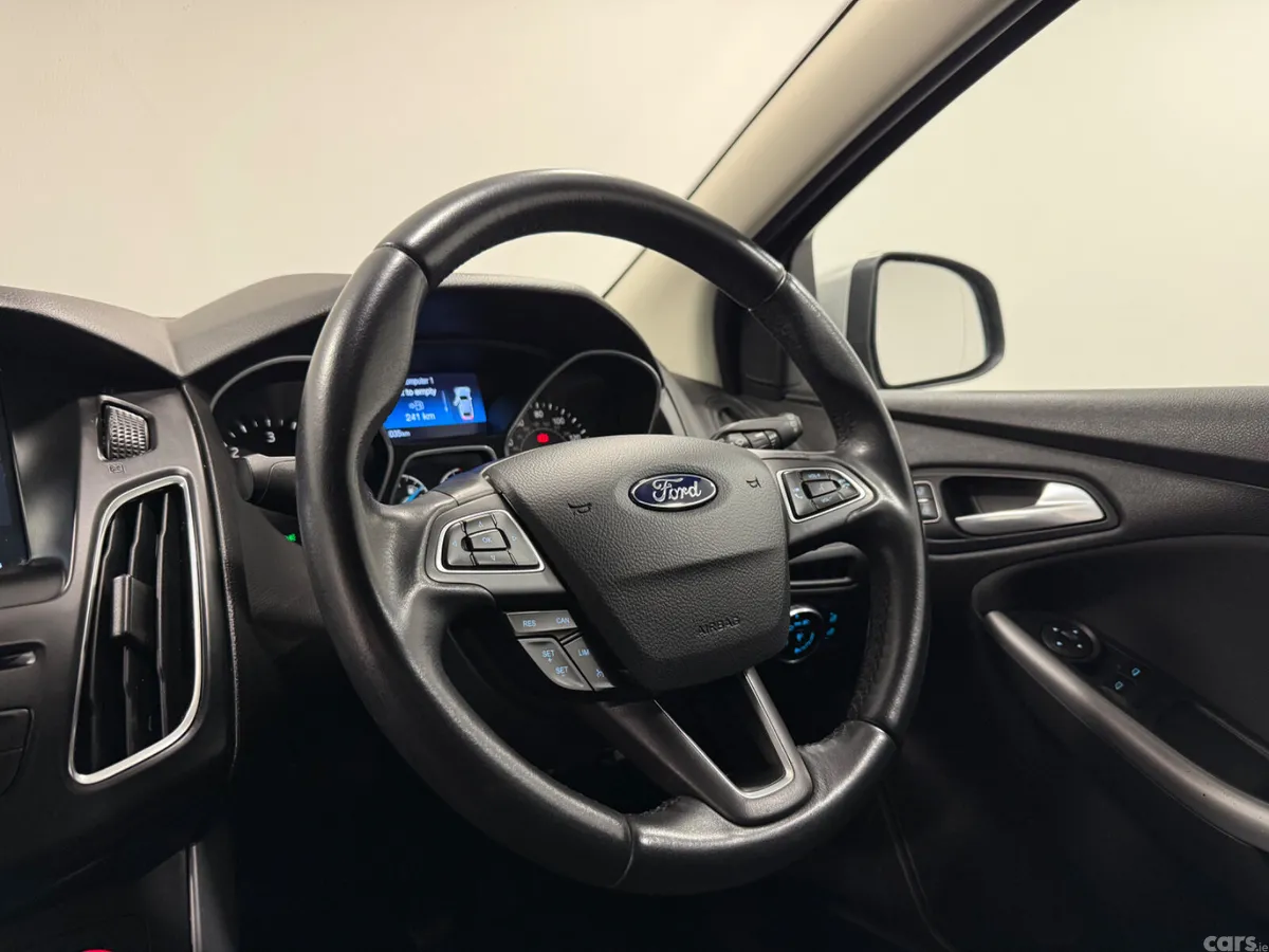 Ford Focus Hatchback, Diesel, 2017, Silver