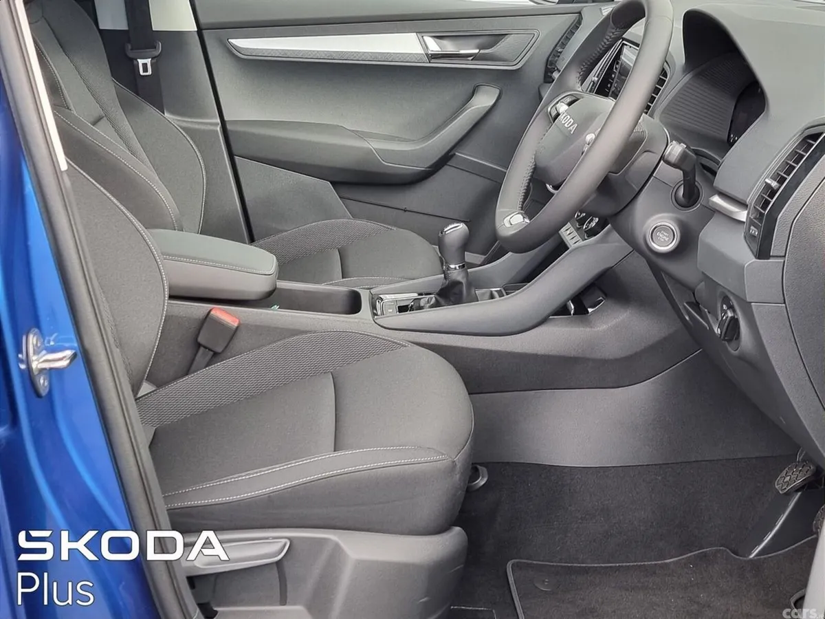Skoda Karoq SUV, Diesel, 2027, Blue