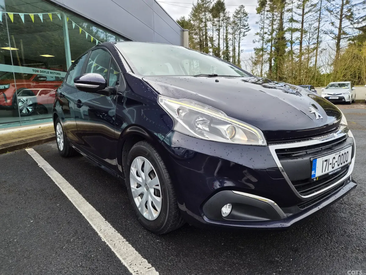 Peugeot 208 Hatchback, Petrol, 2017, Blue
