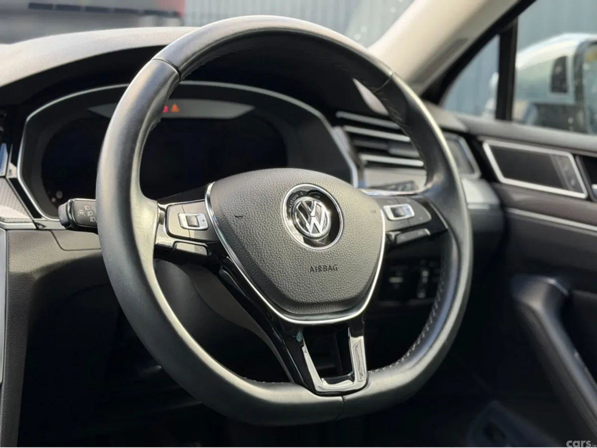 Volkswagen Passat Estate, Diesel, 2019, Black