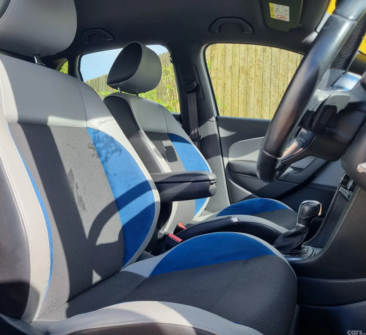 Volkswagen Polo Hatchback, Petrol, 2014, Silver