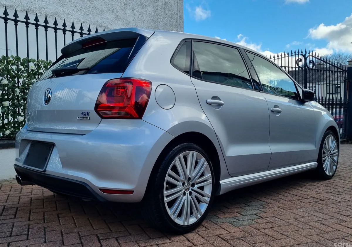 Volkswagen Polo Hatchback, Petrol, 2014, Silver
