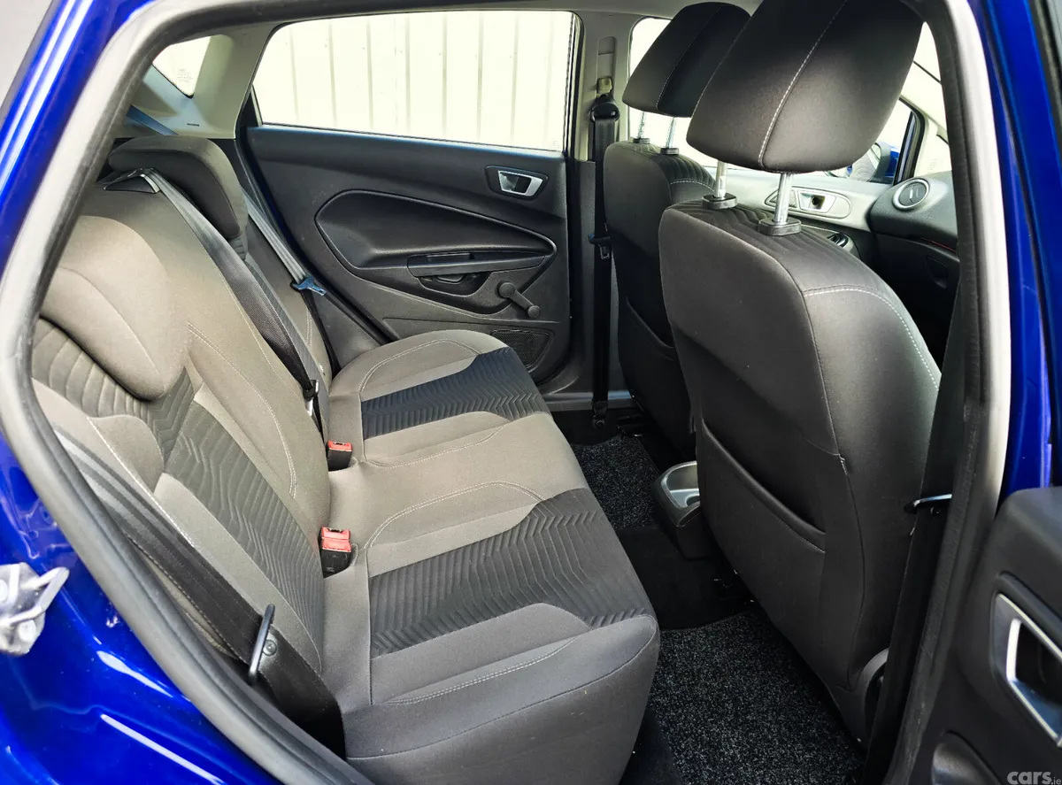 Ford Fiesta Hatchback, Petrol, 2015, Blue