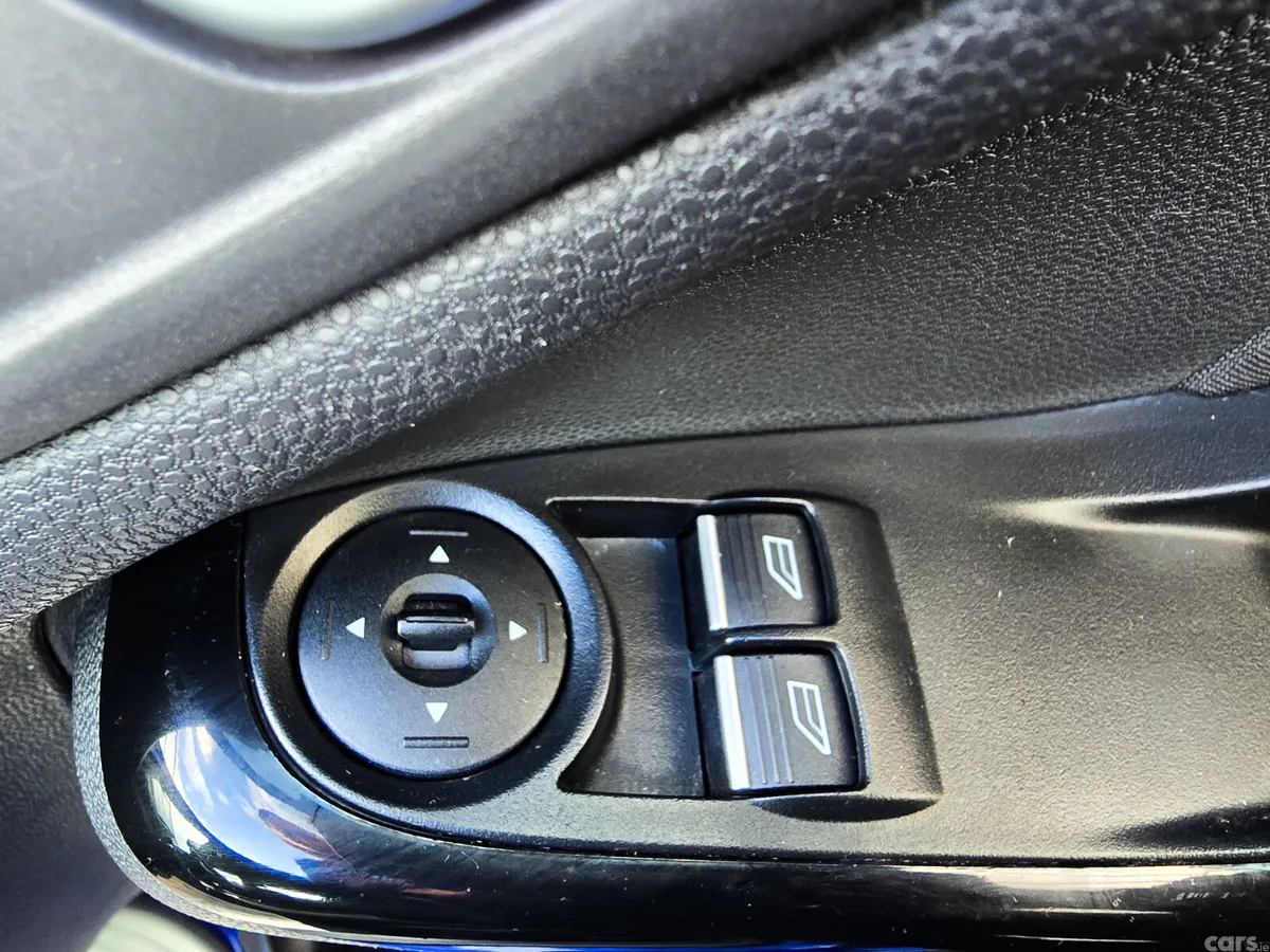 Ford Fiesta Hatchback, Petrol, 2015, Blue