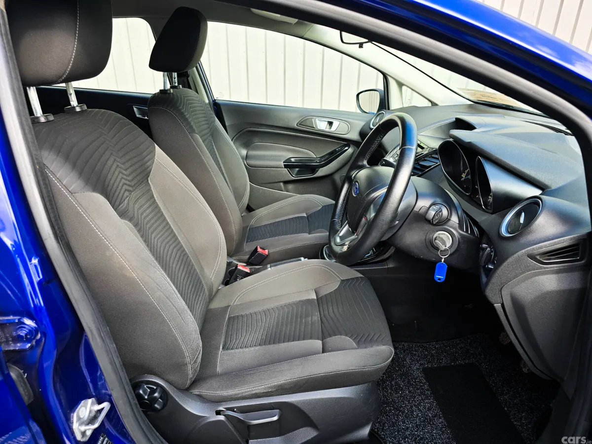 Ford Fiesta Hatchback, Petrol, 2015, Blue