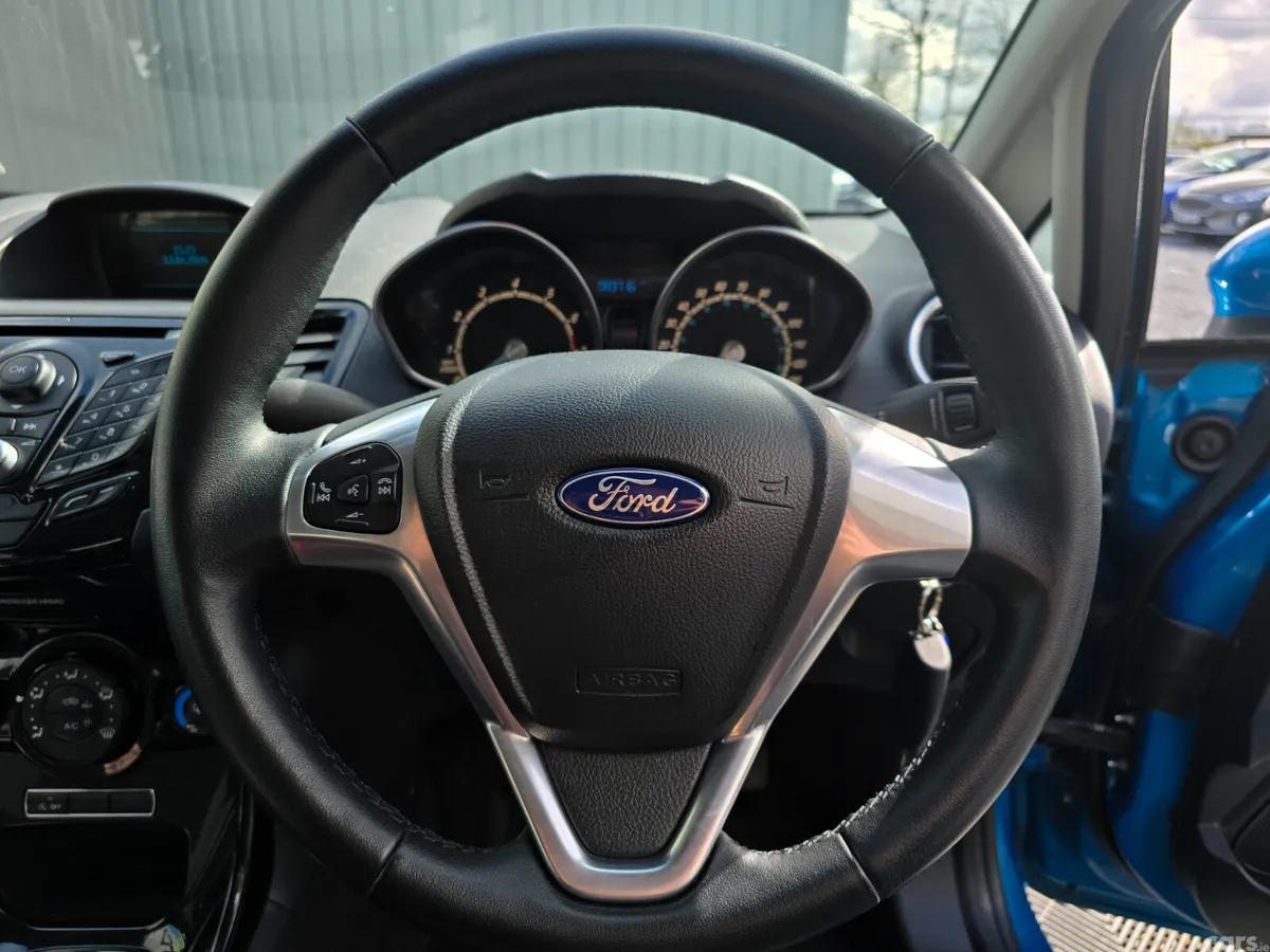 Ford Fiesta Hatchback, Petrol, 2014, Blue