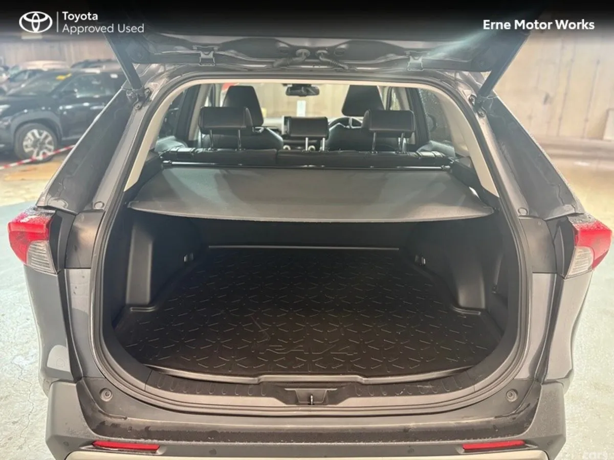 Toyota RAV4 SUV, Petrol Hybrid, 2022, Grey