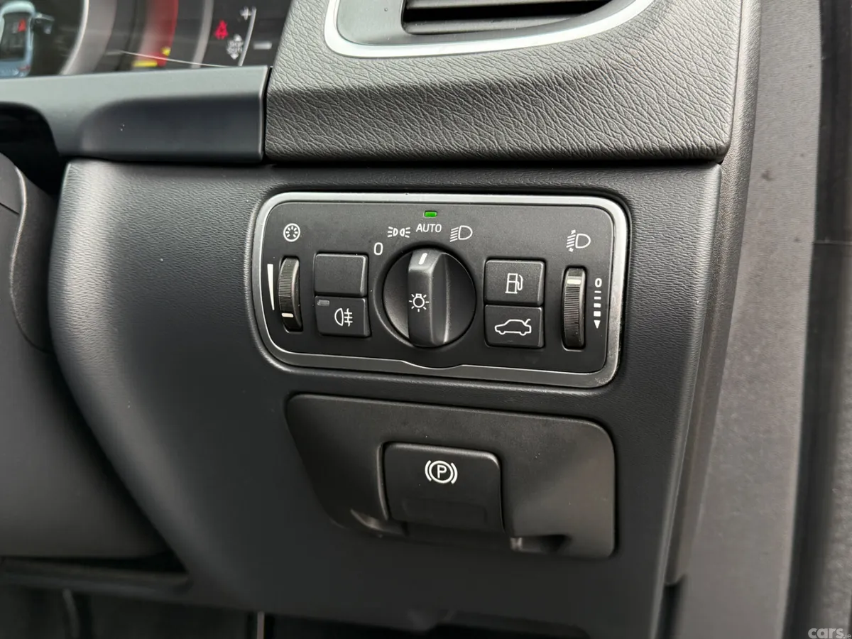Volvo S60 Saloon, Diesel, 2015, Grey