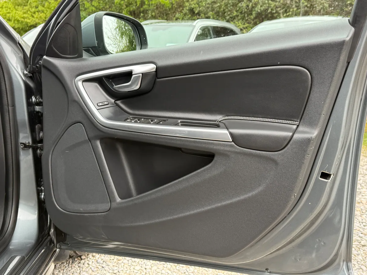 Volvo S60 Saloon, Diesel, 2015, Grey