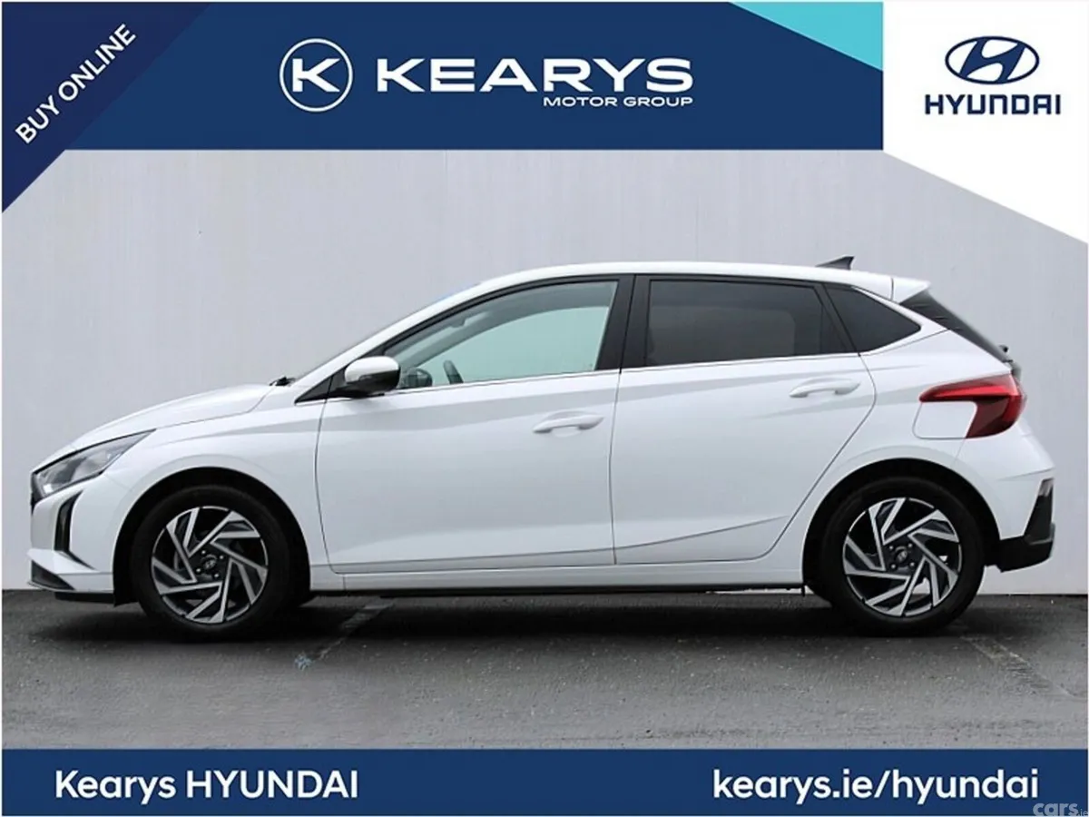 Hyundai i20 Hatchback, Petrol, 2025, White