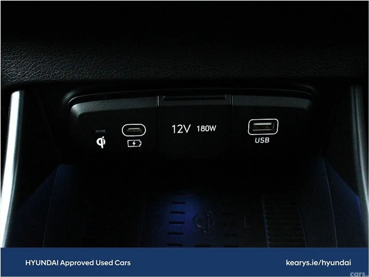 Hyundai i20 Hatchback, Petrol, 2025, White