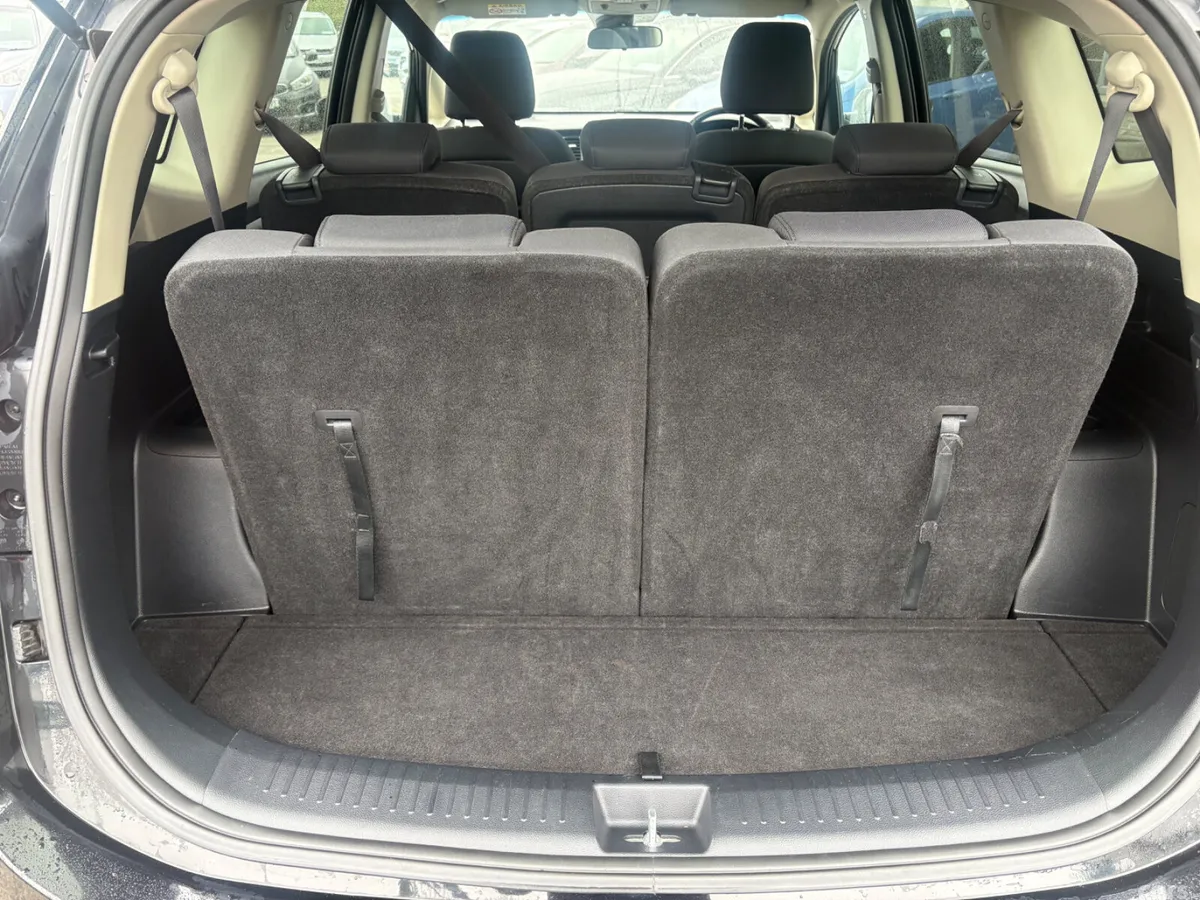 Kia Carens MPV, Diesel, 2015, Black