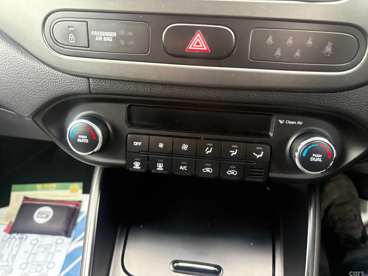 Kia Carens MPV, Diesel, 2015, Black