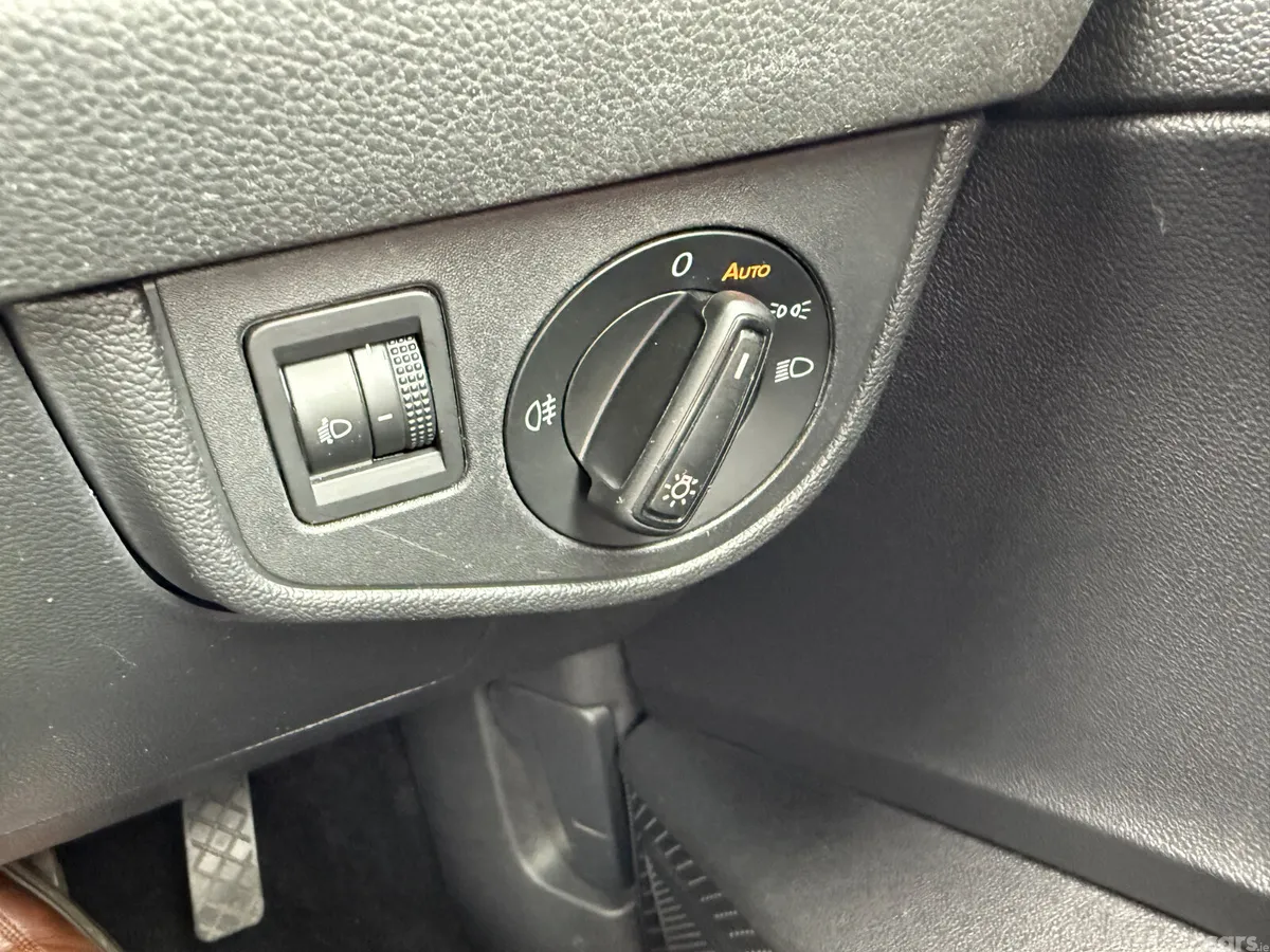 Volkswagen Polo Hatchback, Petrol, 2021, Red