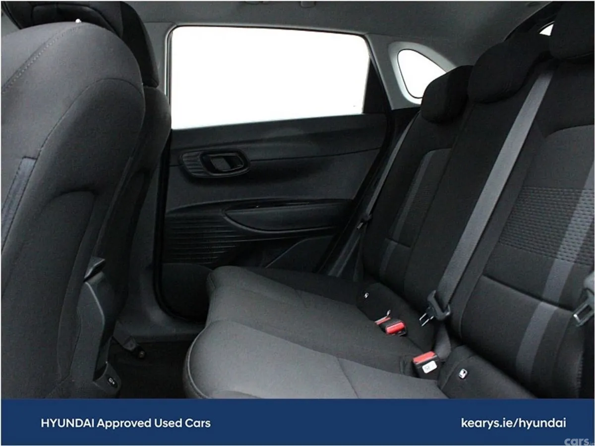 Hyundai i20 Hatchback, Petrol, 2024, Black