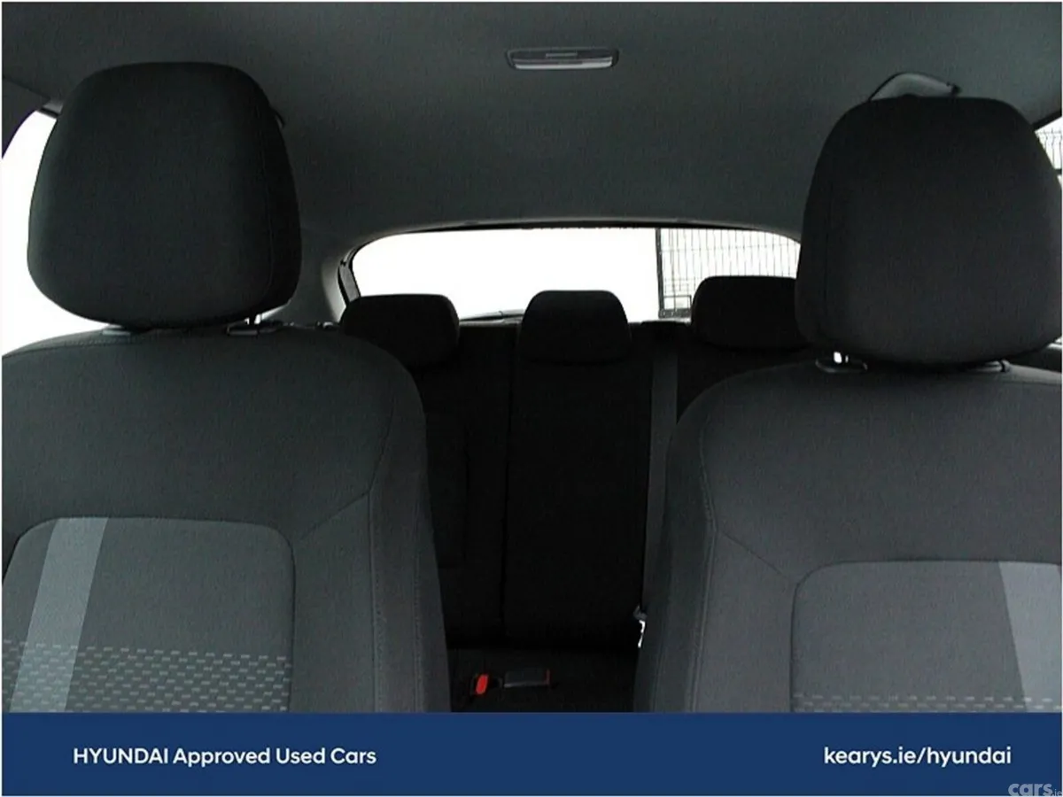 Hyundai i20 Hatchback, Petrol, 2024, Black