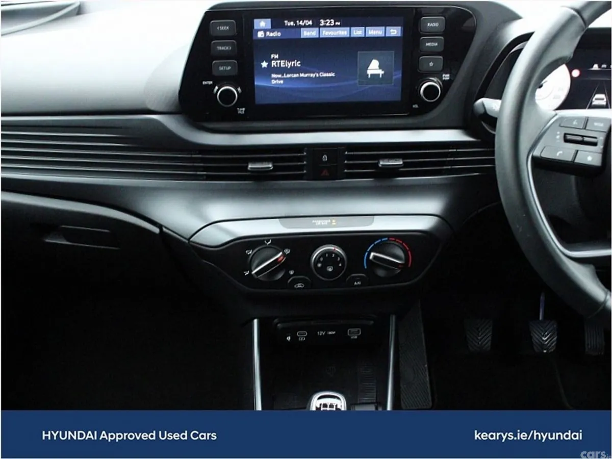 Hyundai i20 Hatchback, Petrol, 2024, Black