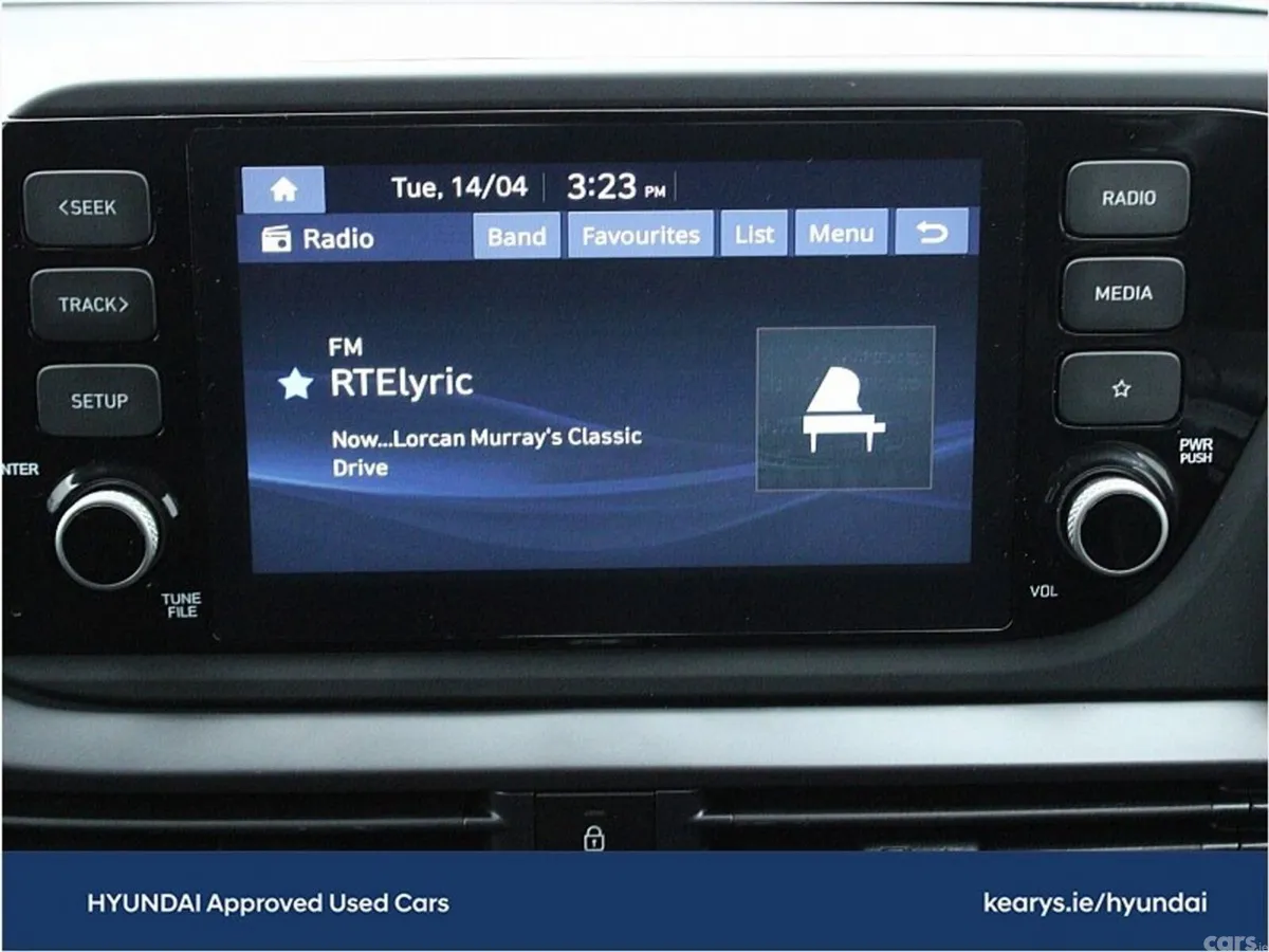 Hyundai i20 Hatchback, Petrol, 2024, Black