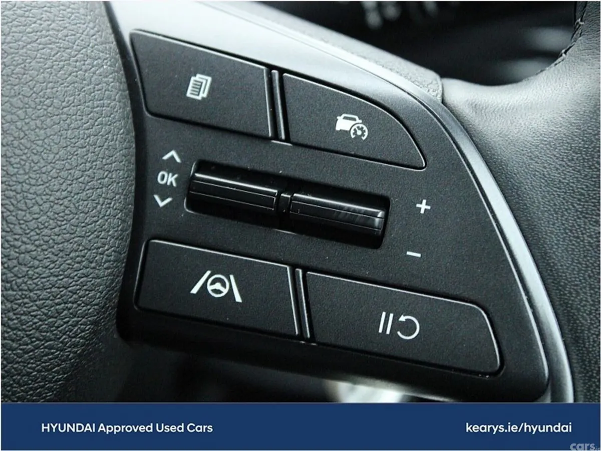 Hyundai i20 Hatchback, Petrol, 2024, Black