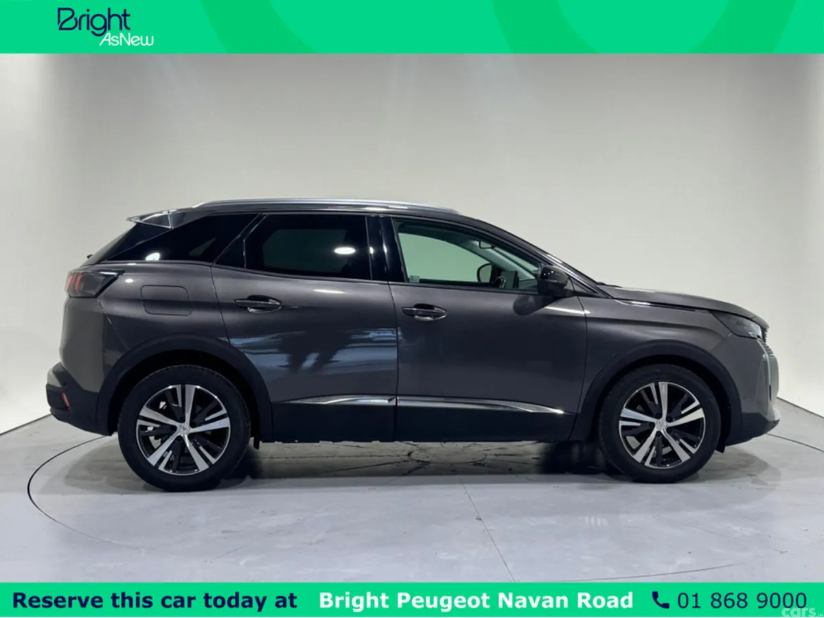 Peugeot 3008 MPV, Petrol, 2023, Grey