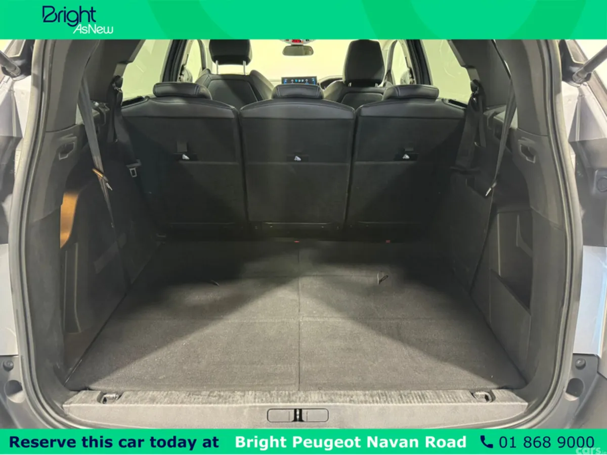 Peugeot 5008 MPV, Diesel, 2022, Grey