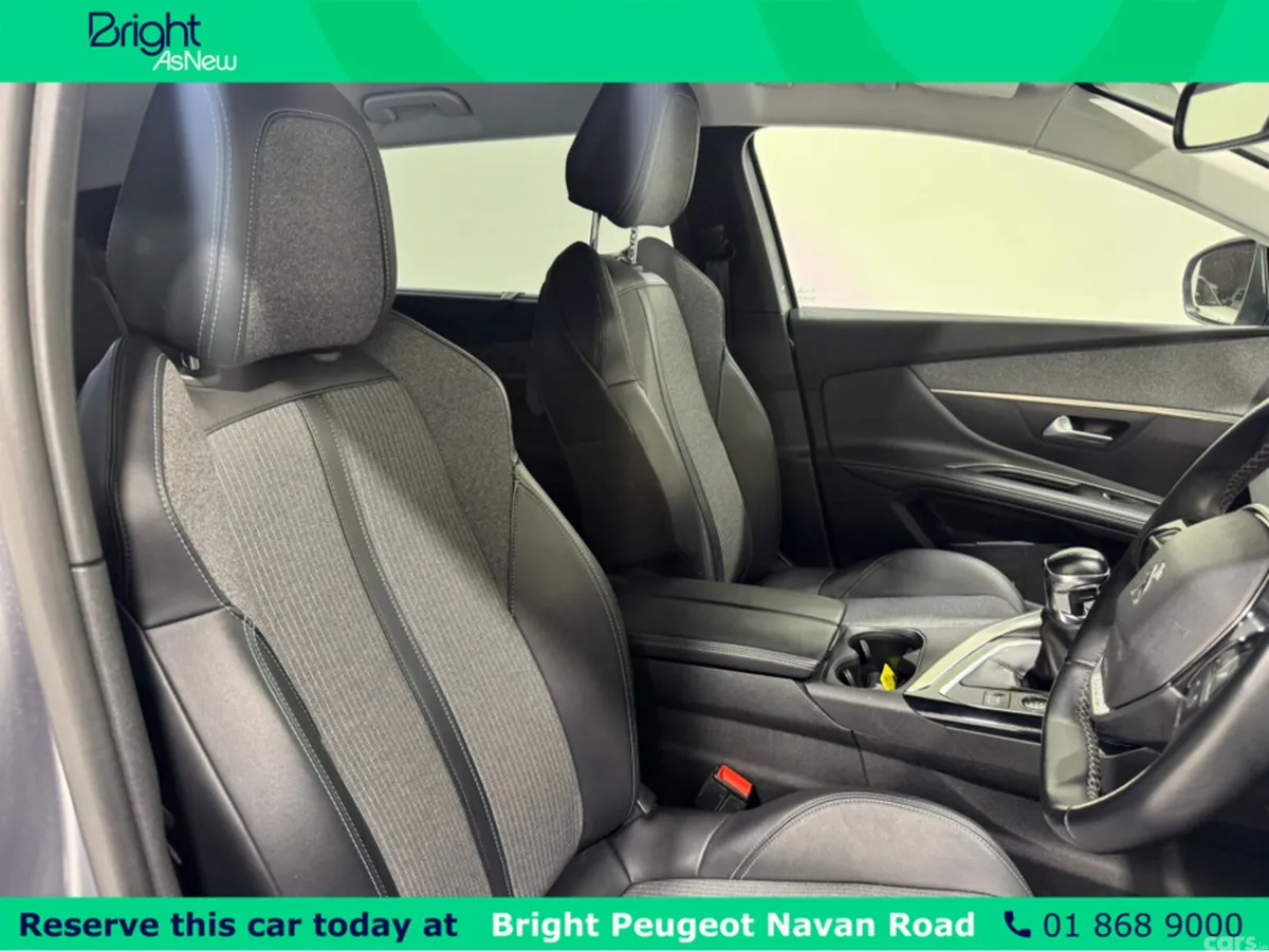 Peugeot 5008 MPV, Diesel, 2022, Grey