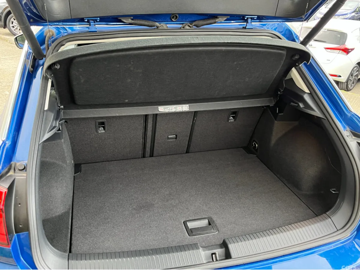 Volkswagen T-Roc SUV, Diesel, 2020, Blue