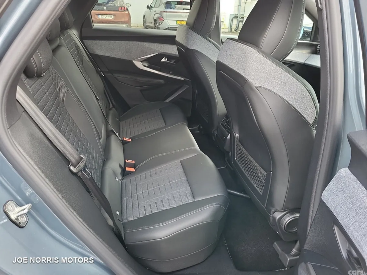 Peugeot 3008 MPV, Electric, 2026, Blue